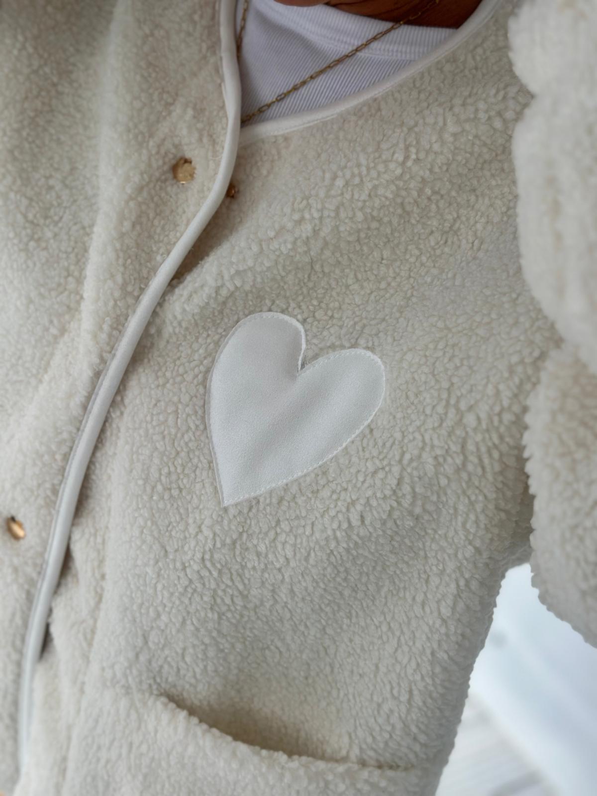 Cozy Heart Teddy Jacket – Creme