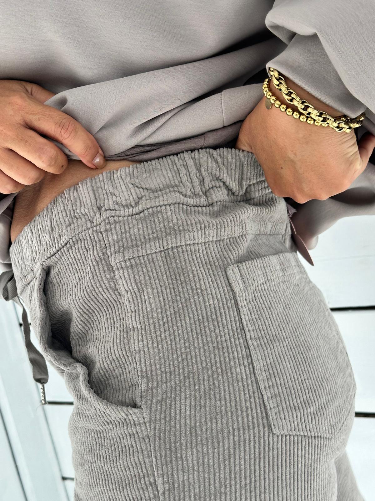 Cordhose „Cozy Cord“ – Grau