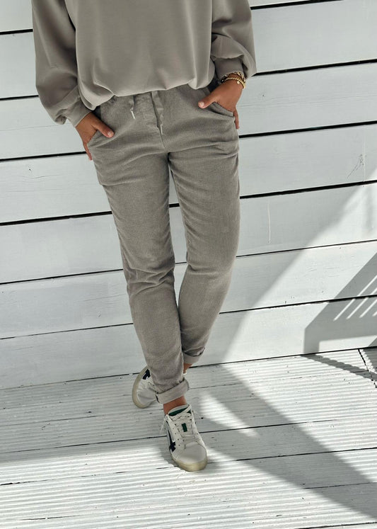 Cordhose „Cozy Cord“ – Grau