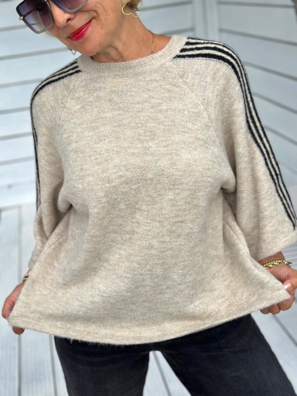 Sporty Stripe Knit – Beige