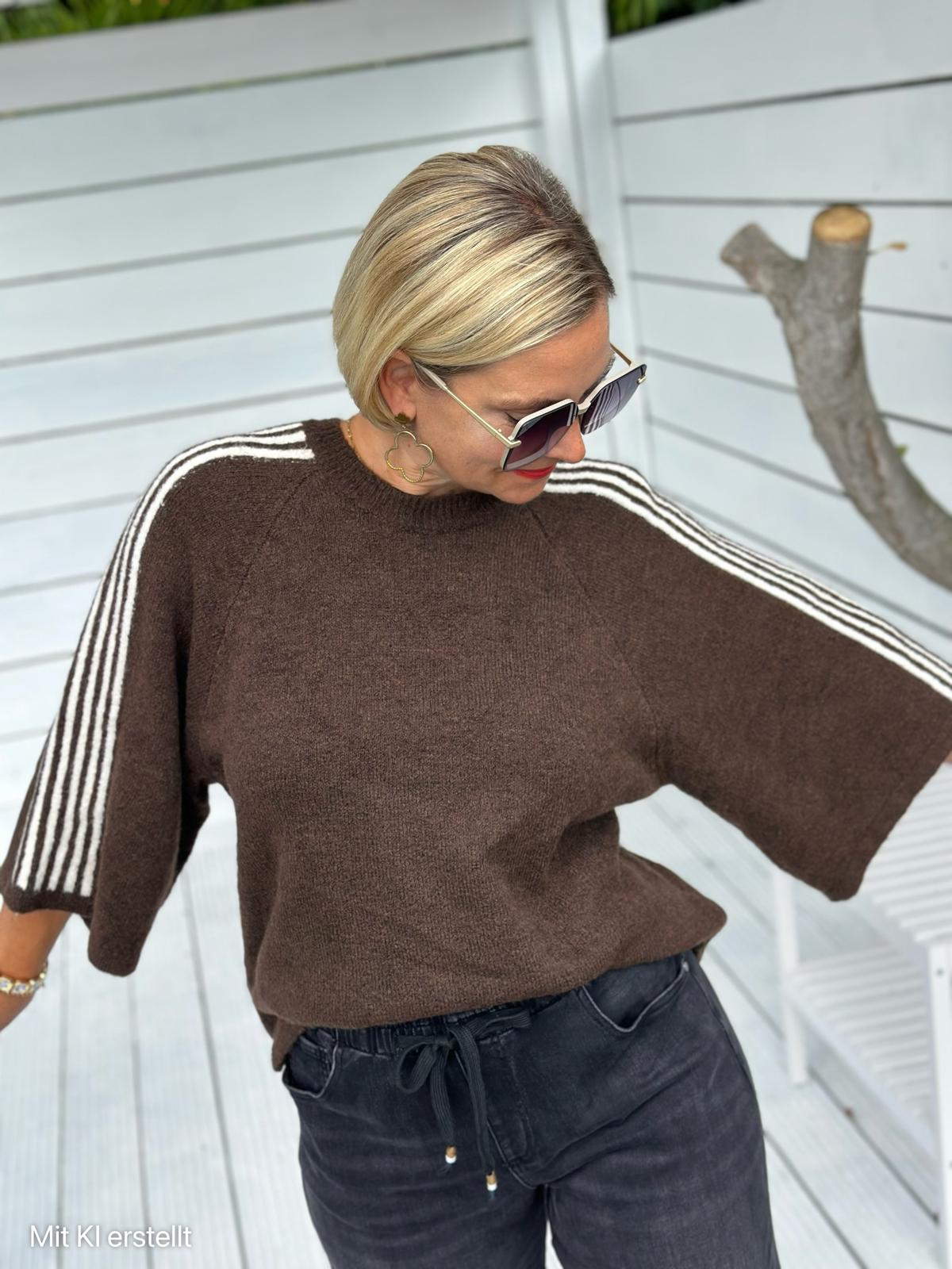 Sporty Stripe Knit – Chocolate