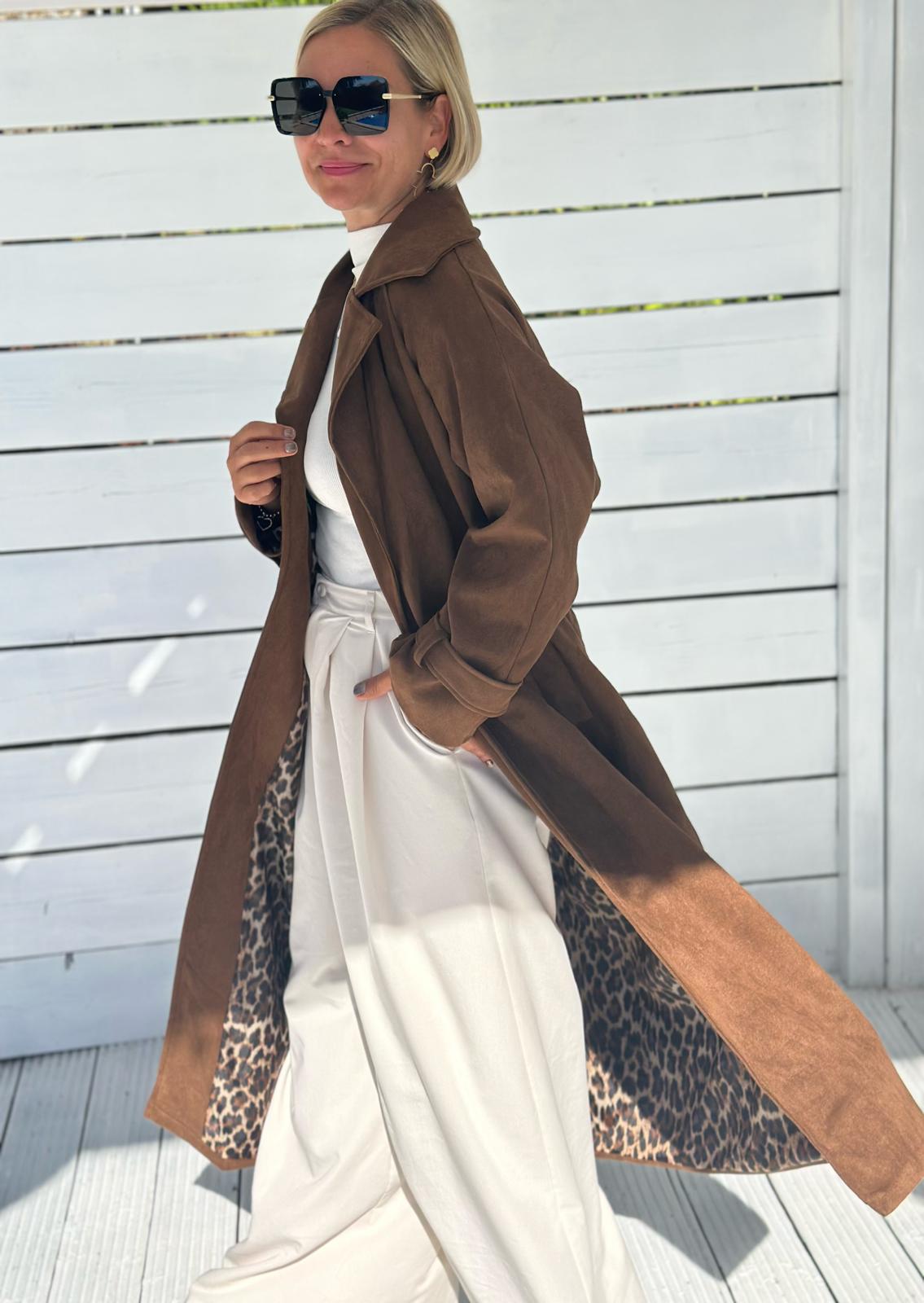 Toffee Love – Trenchcoat in Wildleder-Optik