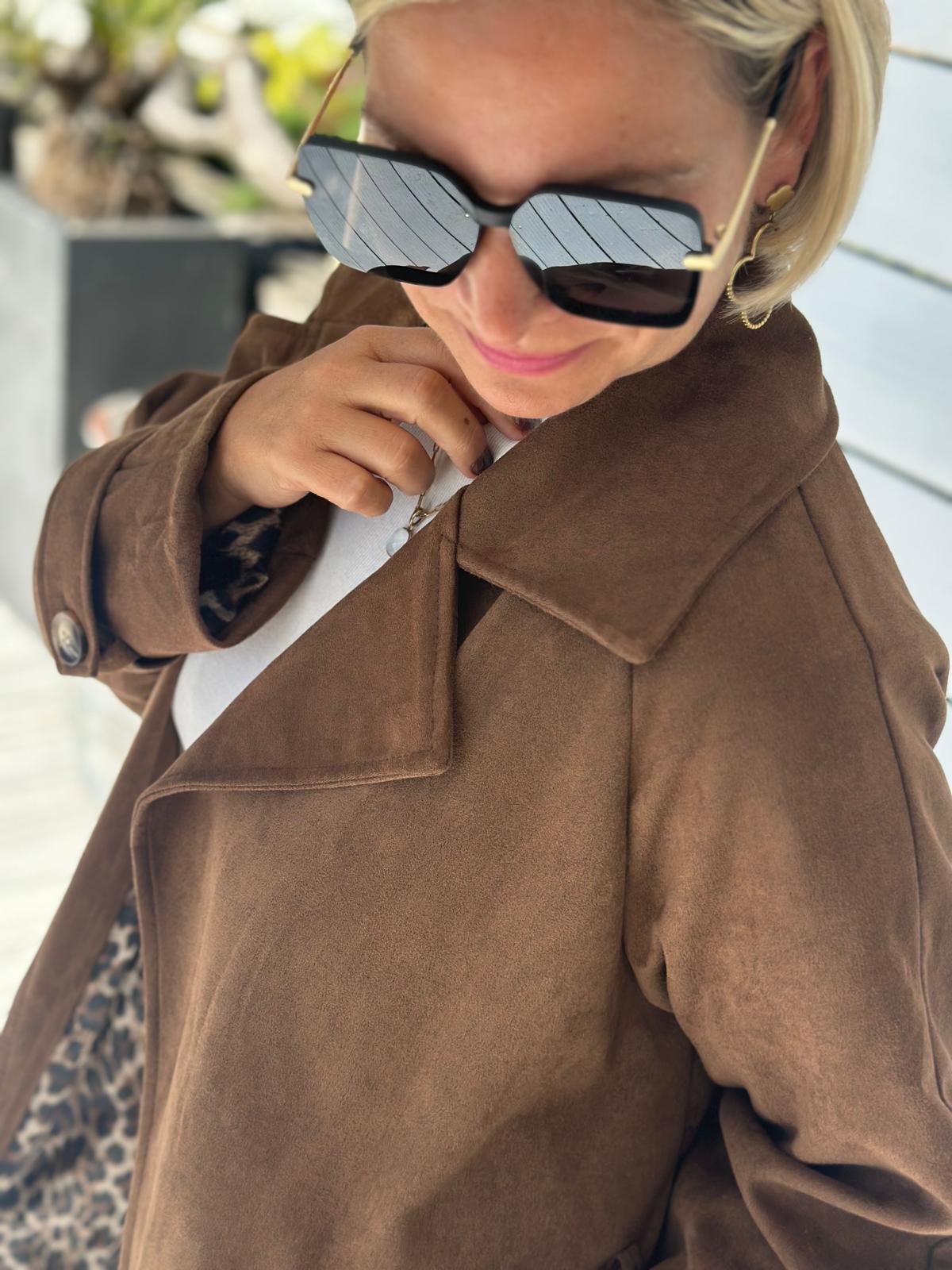 Toffee Love – Trenchcoat in Wildleder-Optik