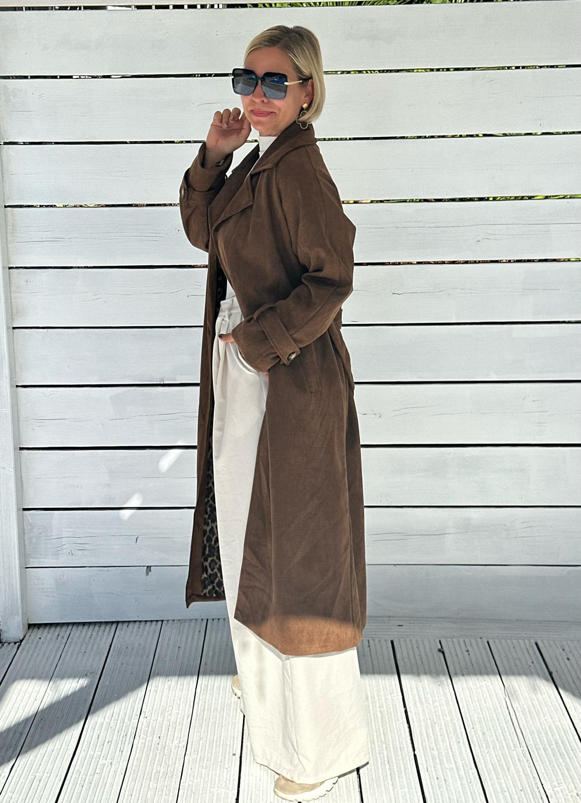 Toffee Love – Trenchcoat in Wildleder-Optik