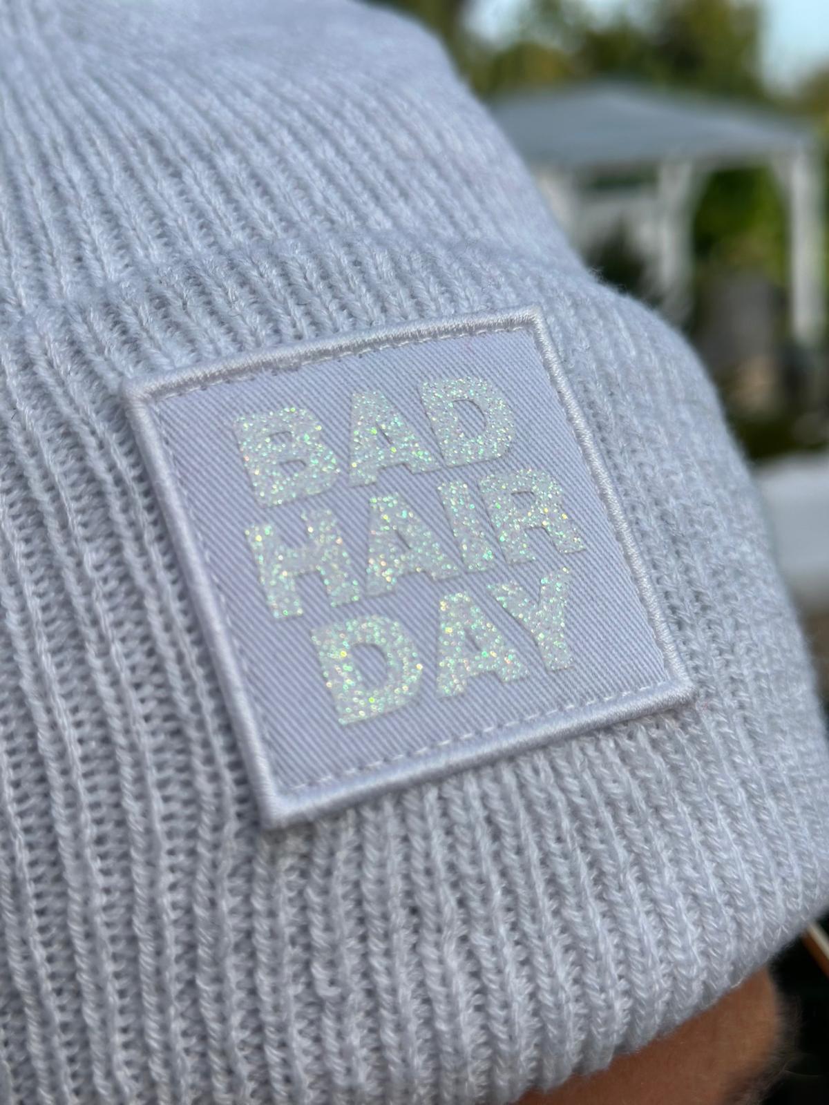 BE FAMOUS Mütze - „Bad Hair Day“ Light Grey