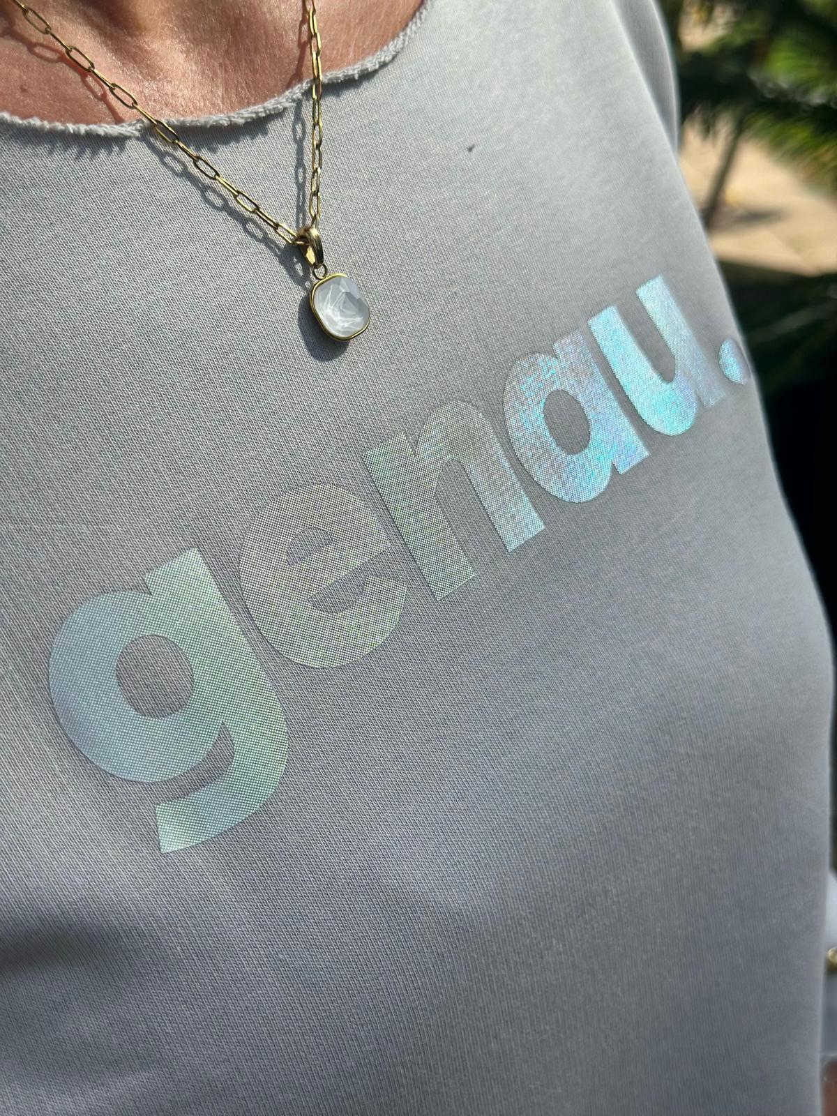BE FAMOUS „Genau.“ Statement Sweater – Hellgrau