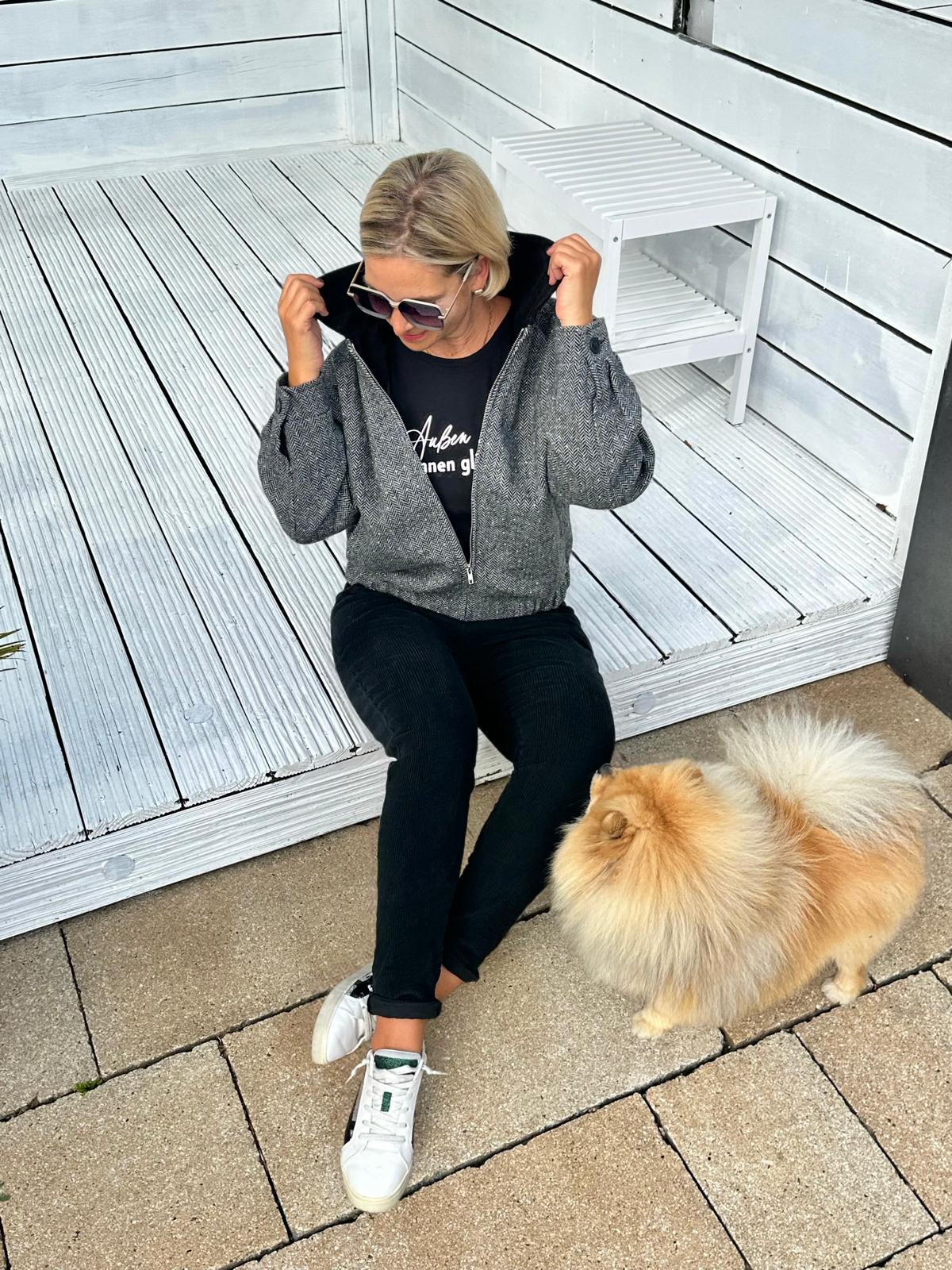 Herringbone Chic Jacke – Grau mit Glitzer-Details