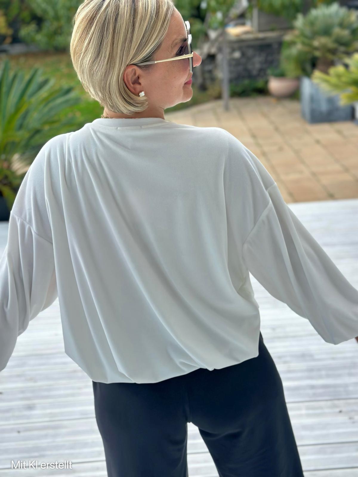 WHITE VELVET – Kuschelweicher Oversize-Pullover mit Ballonärmeln