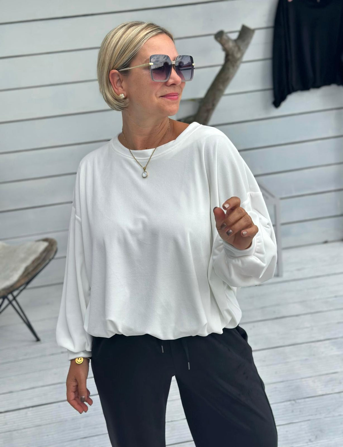 WHITE VELVET – Kuschelweicher Oversize-Pullover mit Ballonärmeln