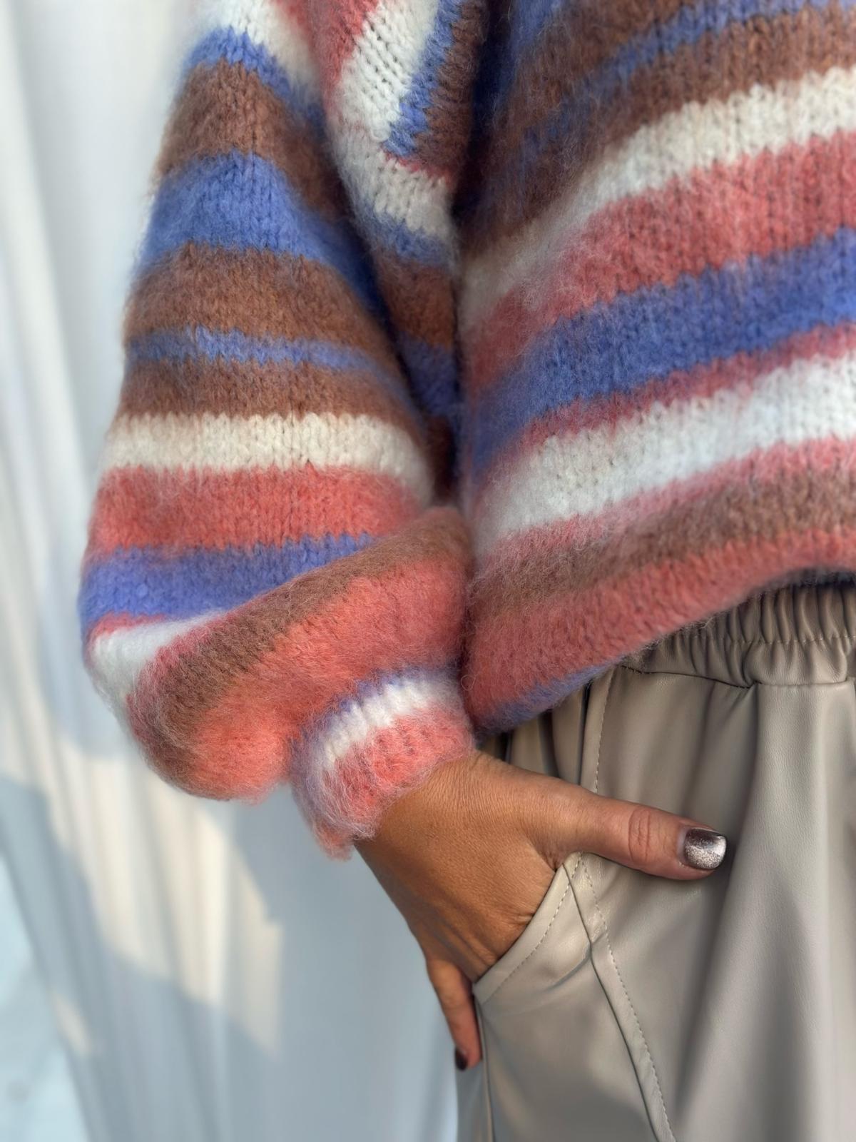 Cozy Strickpullover mit bunten Streifen & Ballonärmeln – Multicolor