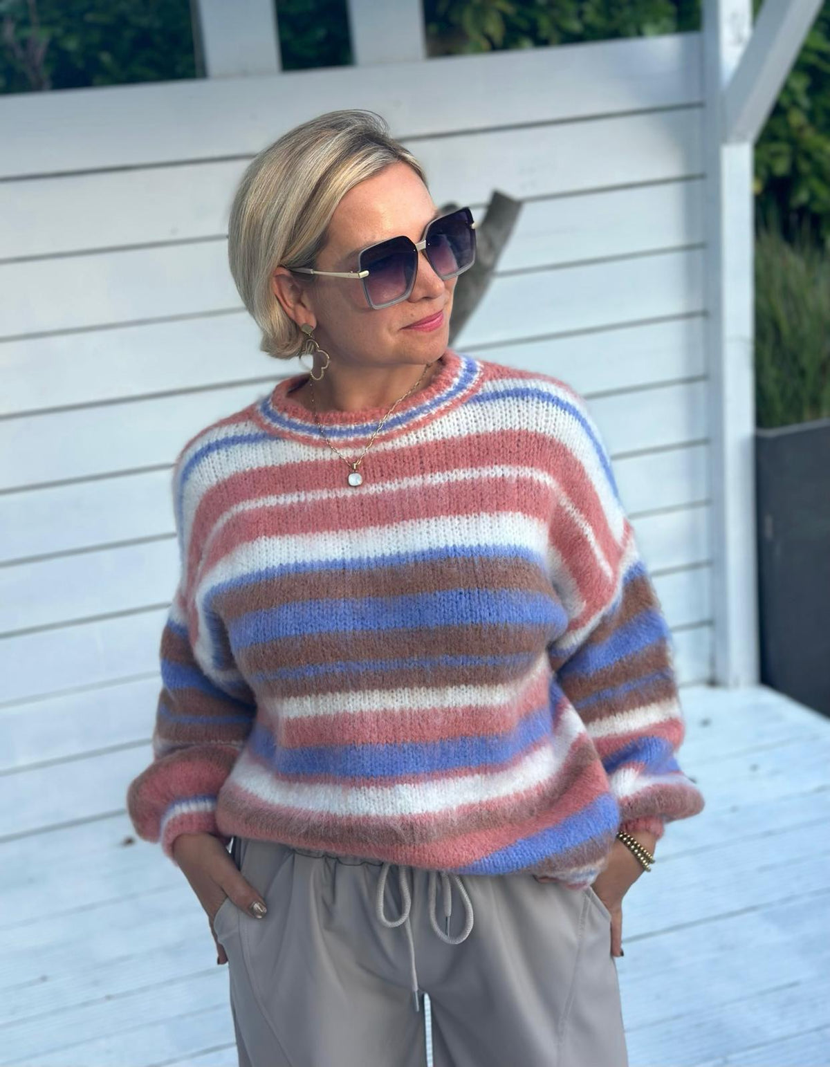 Cozy Strickpullover mit bunten Streifen & Ballonärmeln – Multicolor