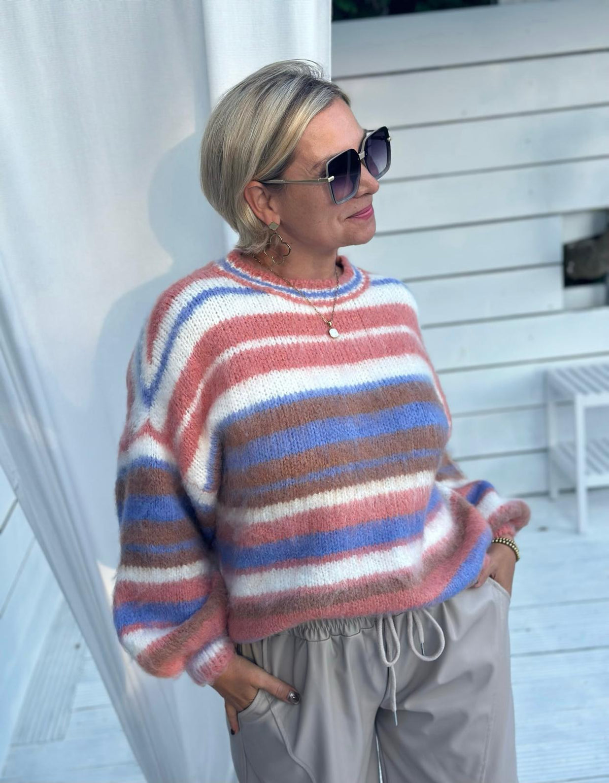 Cozy Strickpullover mit bunten Streifen & Ballonärmeln – Multicolor