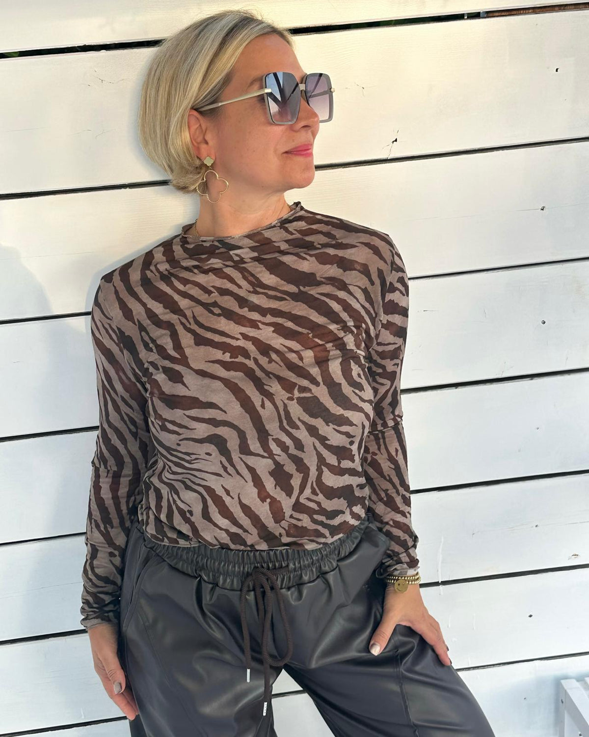 Mesh Longsleeve mit Zebra-Print & Stehkragen – Braun/Beige