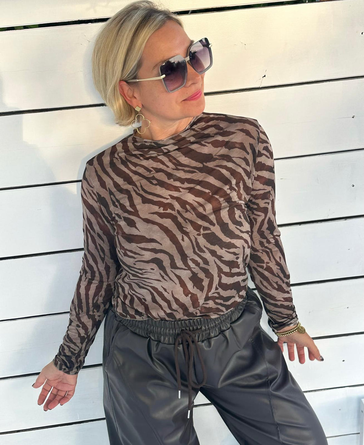 Mesh Longsleeve mit Zebra-Print & Stehkragen – Braun/Beige