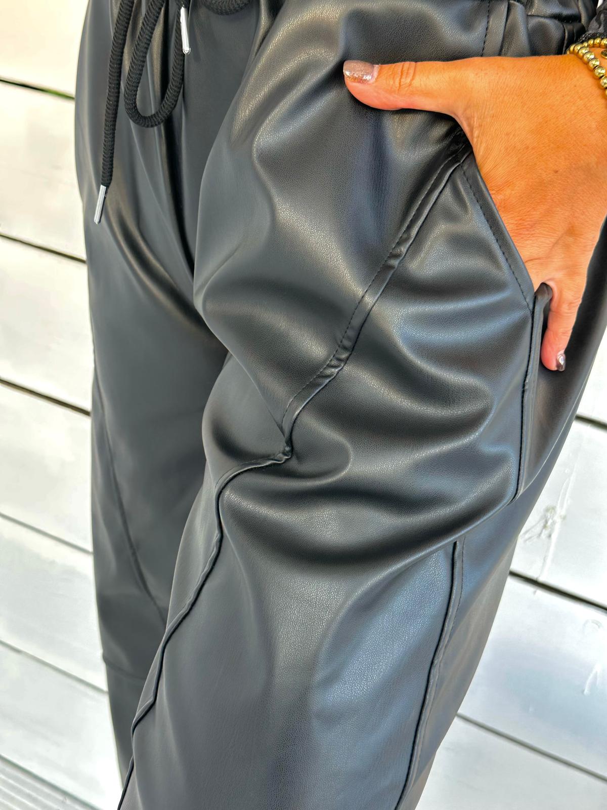 Faux Leather Wide Leg Hose mit Ziernähten – Classy Black