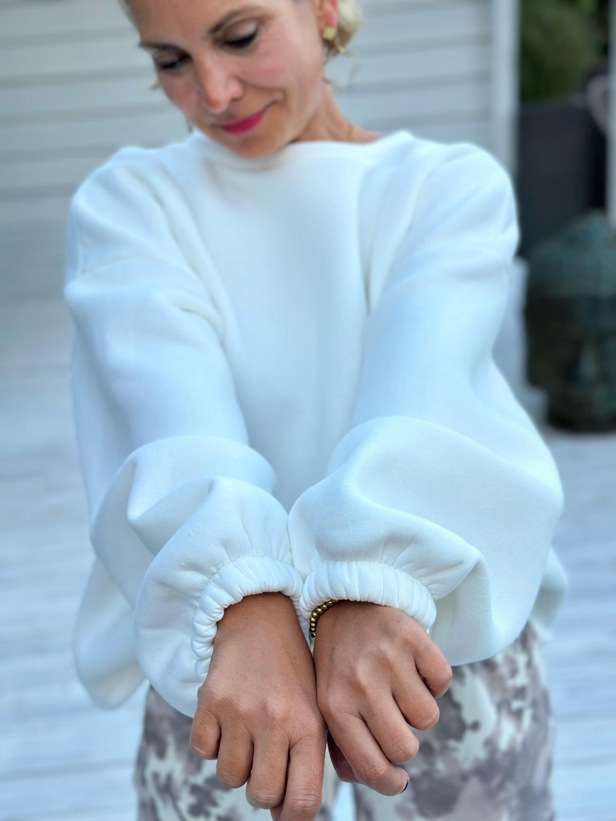 DOG MOM Oversize Sweater mit Pfoten-Details – Cremeweiß