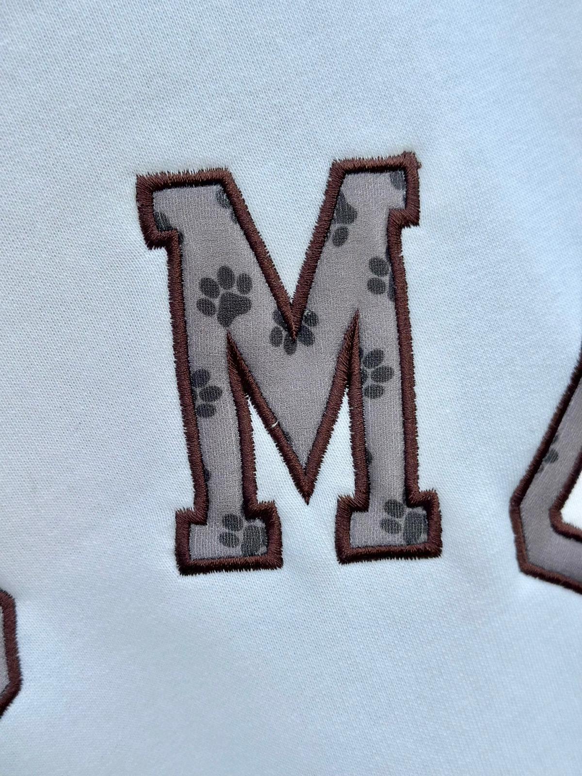 DOG MOM Oversize Sweater mit Pfoten-Details – Cremeweiß
