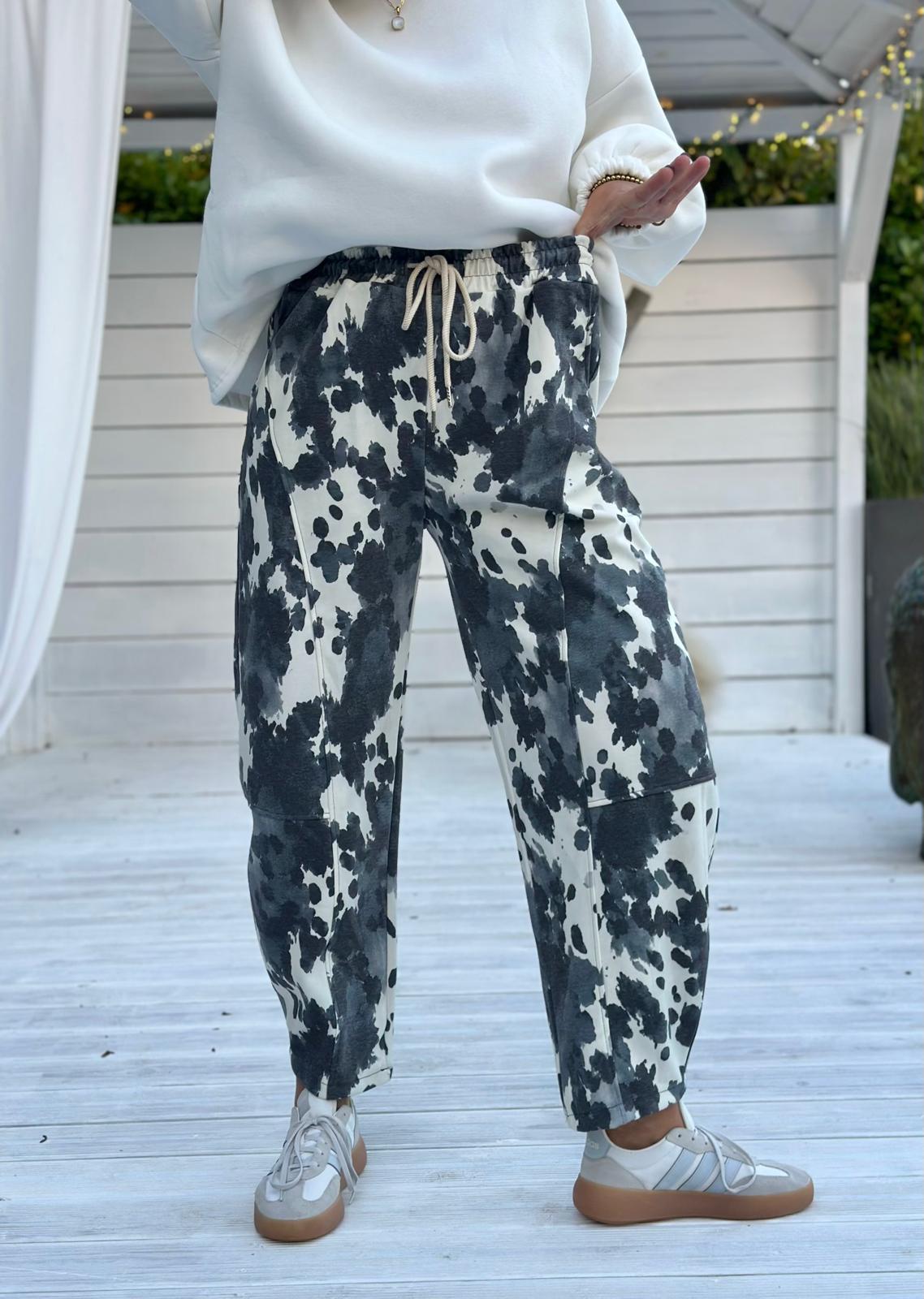 Watercolor Wide Leg Hose mit Batik-Print – Grau/Snow
