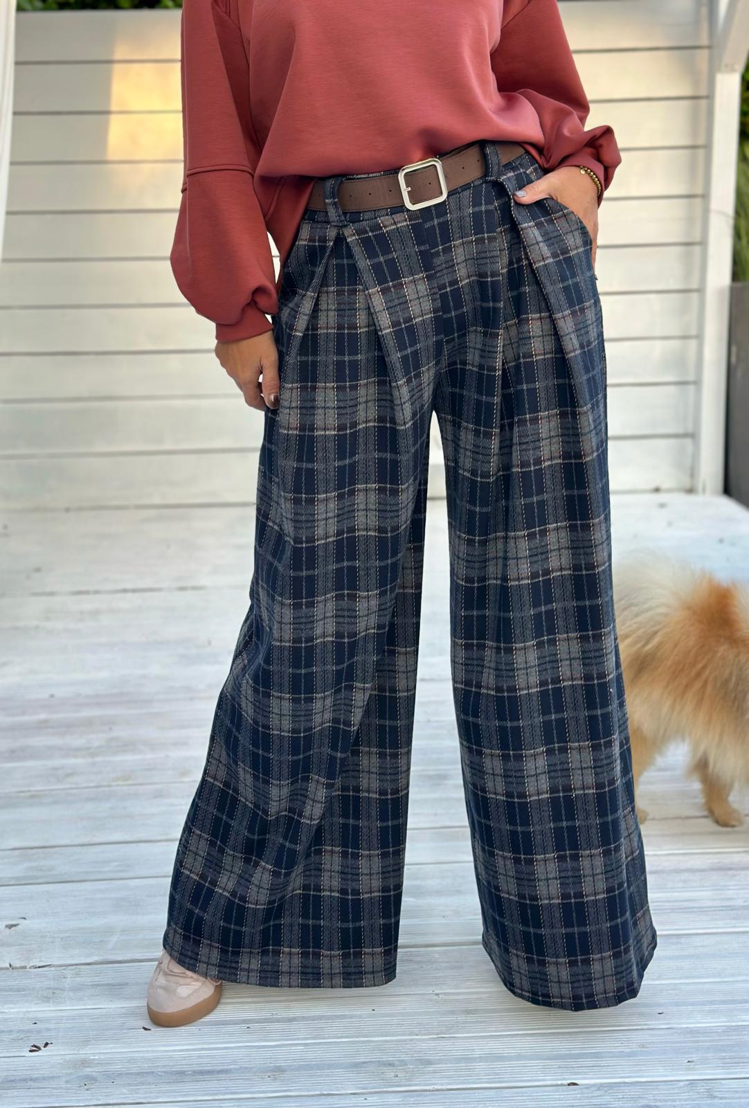 Karierte Marlenehose mit Bundfalten im Wide-Leg-Style