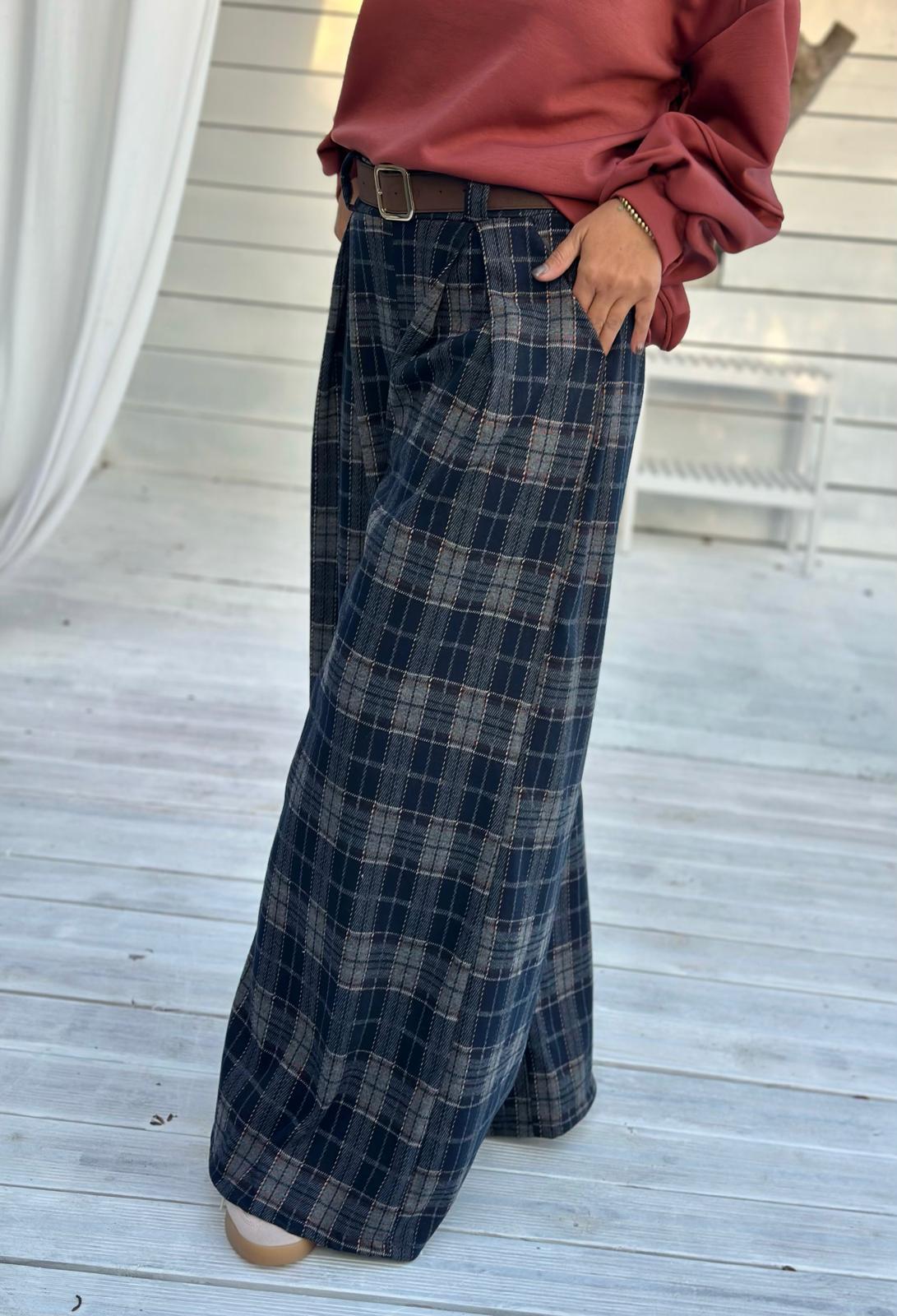 Karierte Marlenehose mit Bundfalten im Wide-Leg-Style