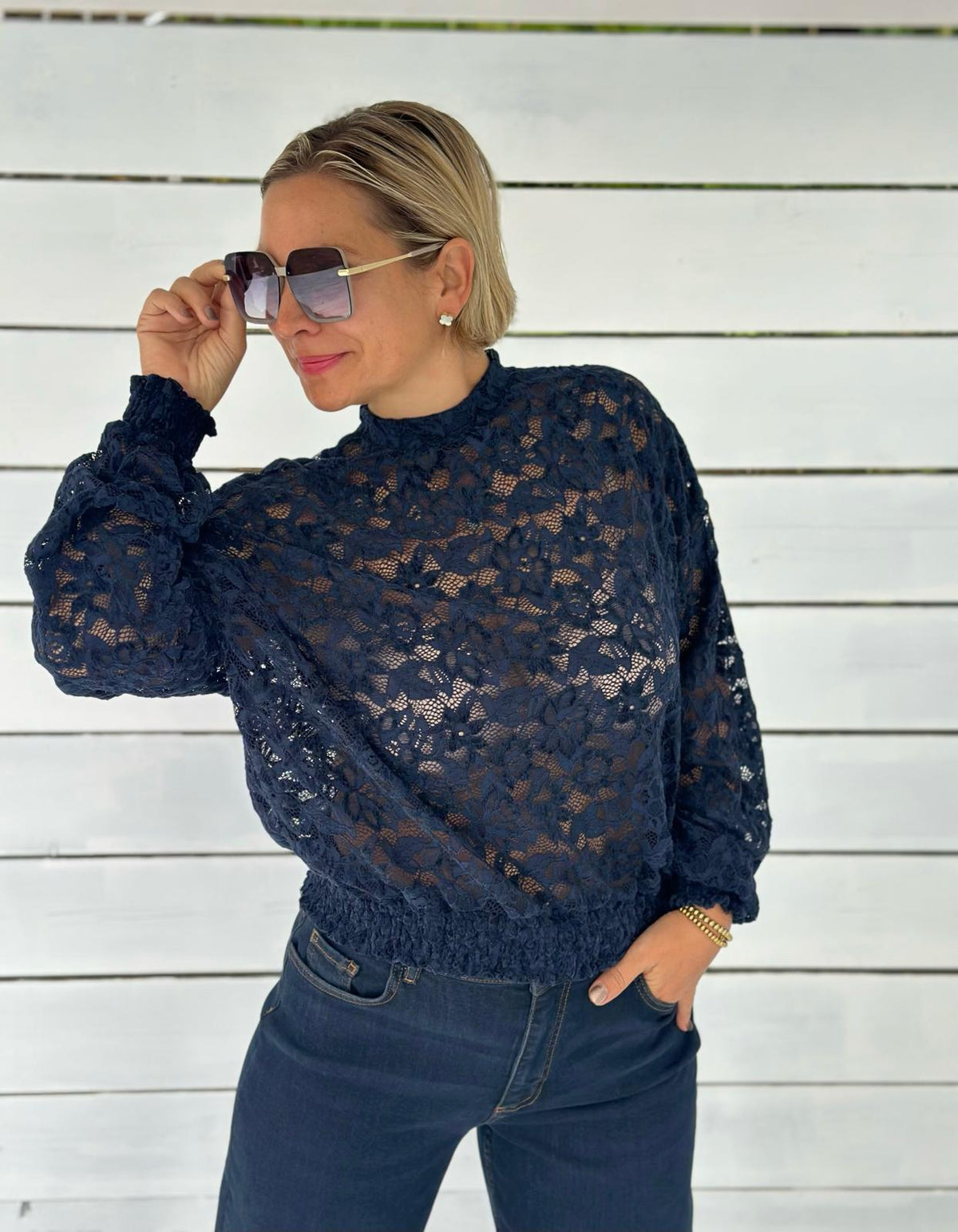 Spitzenbluse „Romantic Lace“ – Marineblau