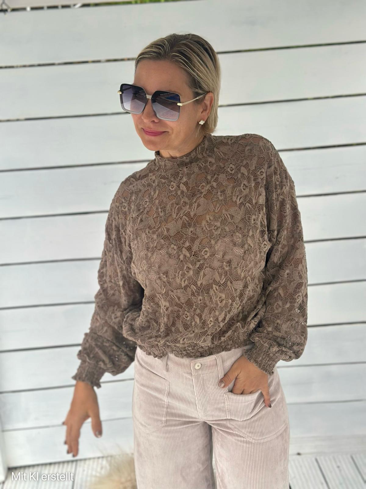 Spitzenbluse „Romantic Lace“ – Taupe
