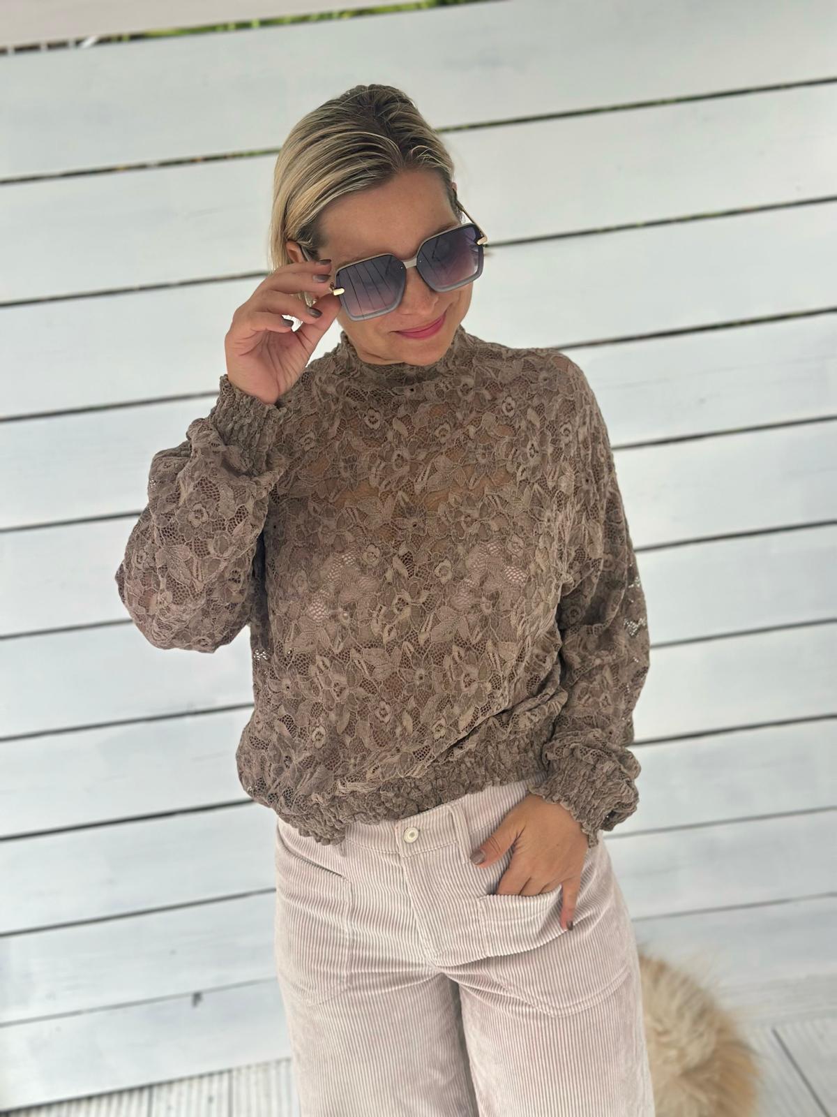 Spitzenbluse „Romantic Lace“ – Taupe