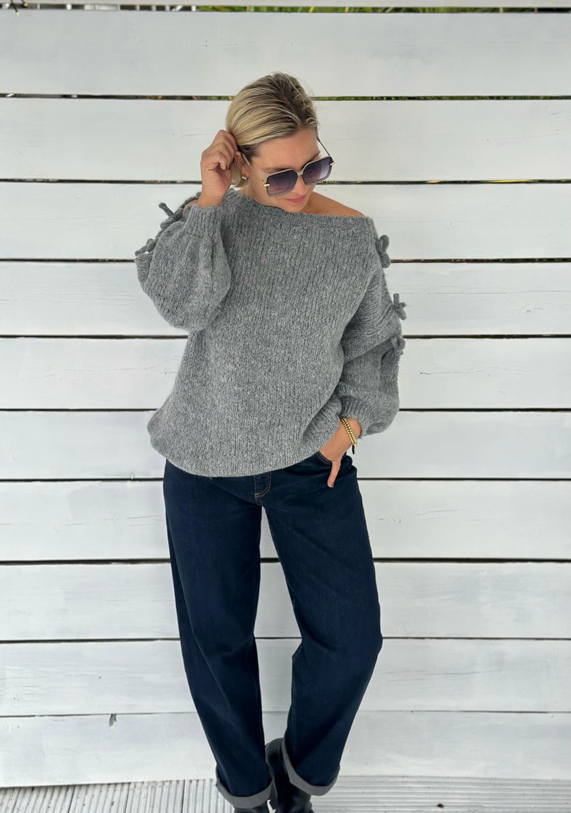 Strickpullover „Bow Detail“ mit Schleifenärmeln – Grau