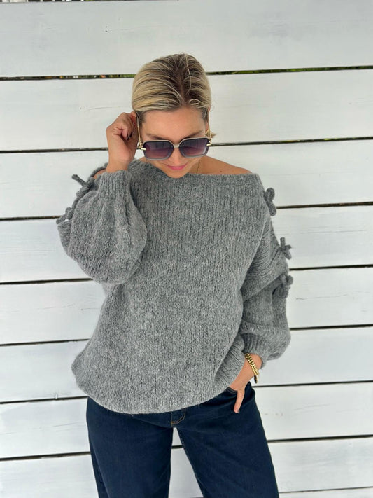Strickpullover „Bow Detail“ mit Schleifenärmeln – Grau