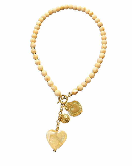 Kette „Golden Charm Pearl“ – verspielt & edel