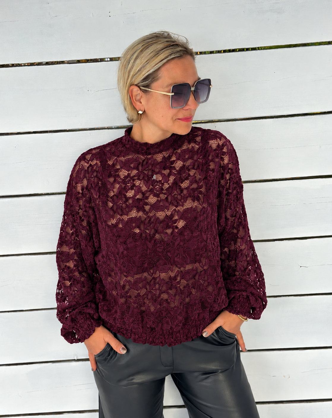 Spitzenbluse „Romantic Lace“ – Light Bordeaux